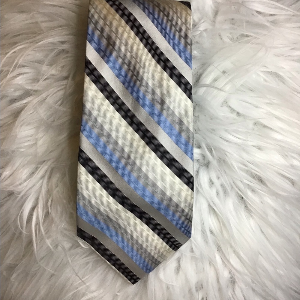 Calvin Klein 100% silk tie